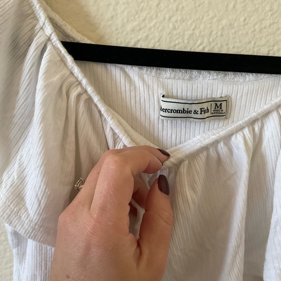 A&F Off The Shoulder Ruffle Ribbed Bodysuit, M - Picture 4 of 7